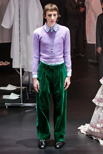 Look 42